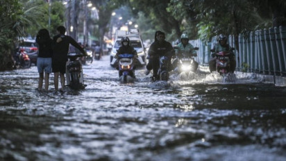 Petir Mengintai Jakarta, Simak Peringatan Dini BMKG untuk Wilayah Jabodetabek Senin 19 Januari