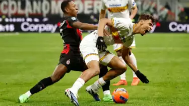 Bursa Transfer AC Milan: Misi Tersembunyi Rossoneri saat Taklukkan Lecce, Pantau Serius Bek Rival di San Siro