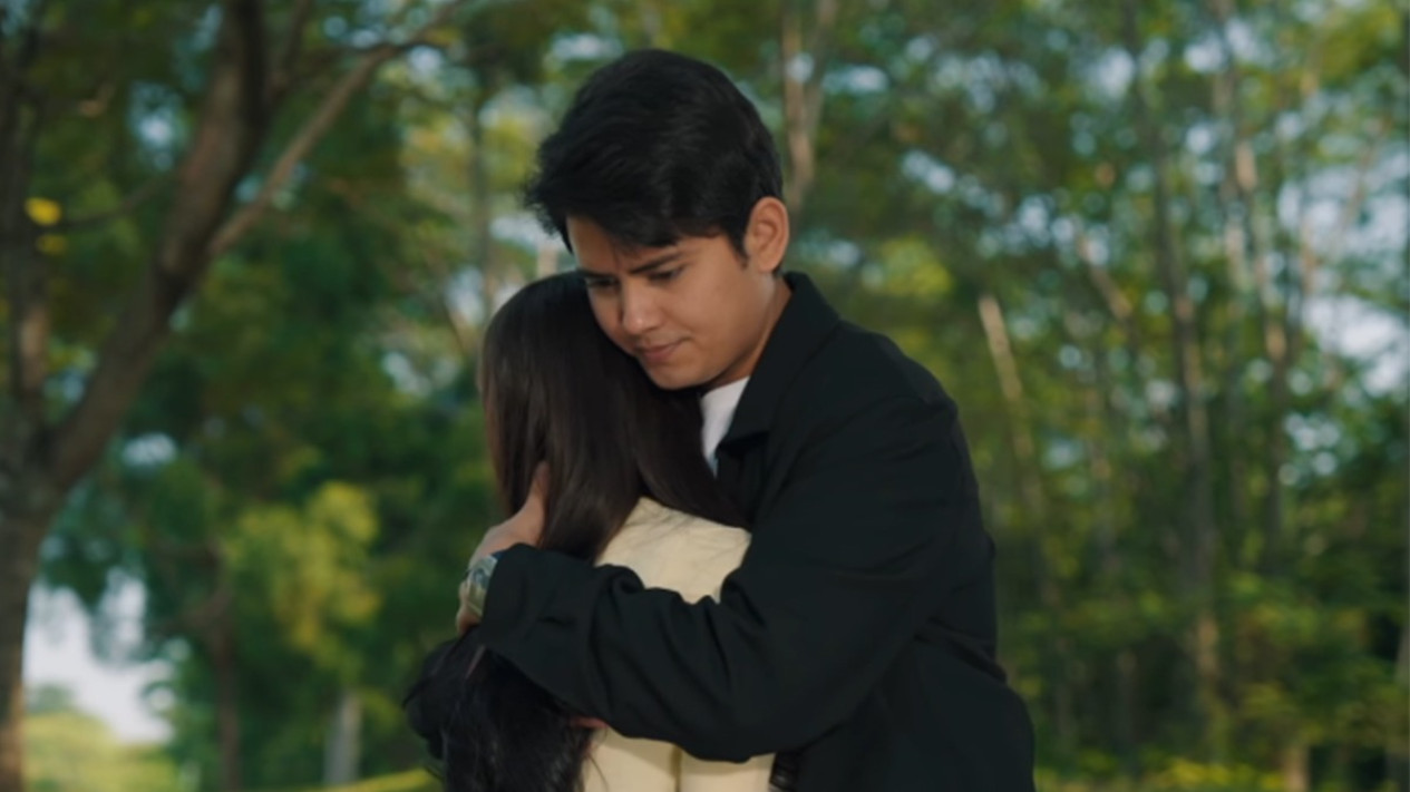 Terungkap! Alasan Aliando Syarief Ambil Peran di Serial Pernikahan Dini Gen Z yang Dibintangi Richelle Skornicki
            - galeri foto