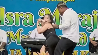 Viral Penyanyi Dangdut Joget Erotis di Acara Isra Mi'raj Banyuwangi, Polisi Turun Tangan