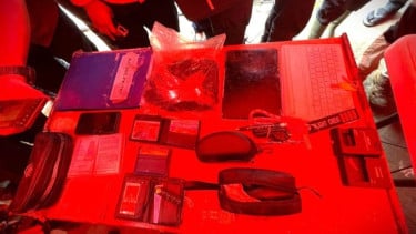 Tim SAR Temukan Buku Catatan dan Pelampung Pesawat ATR 42-500 di Jalur Ekstrem Pangkep