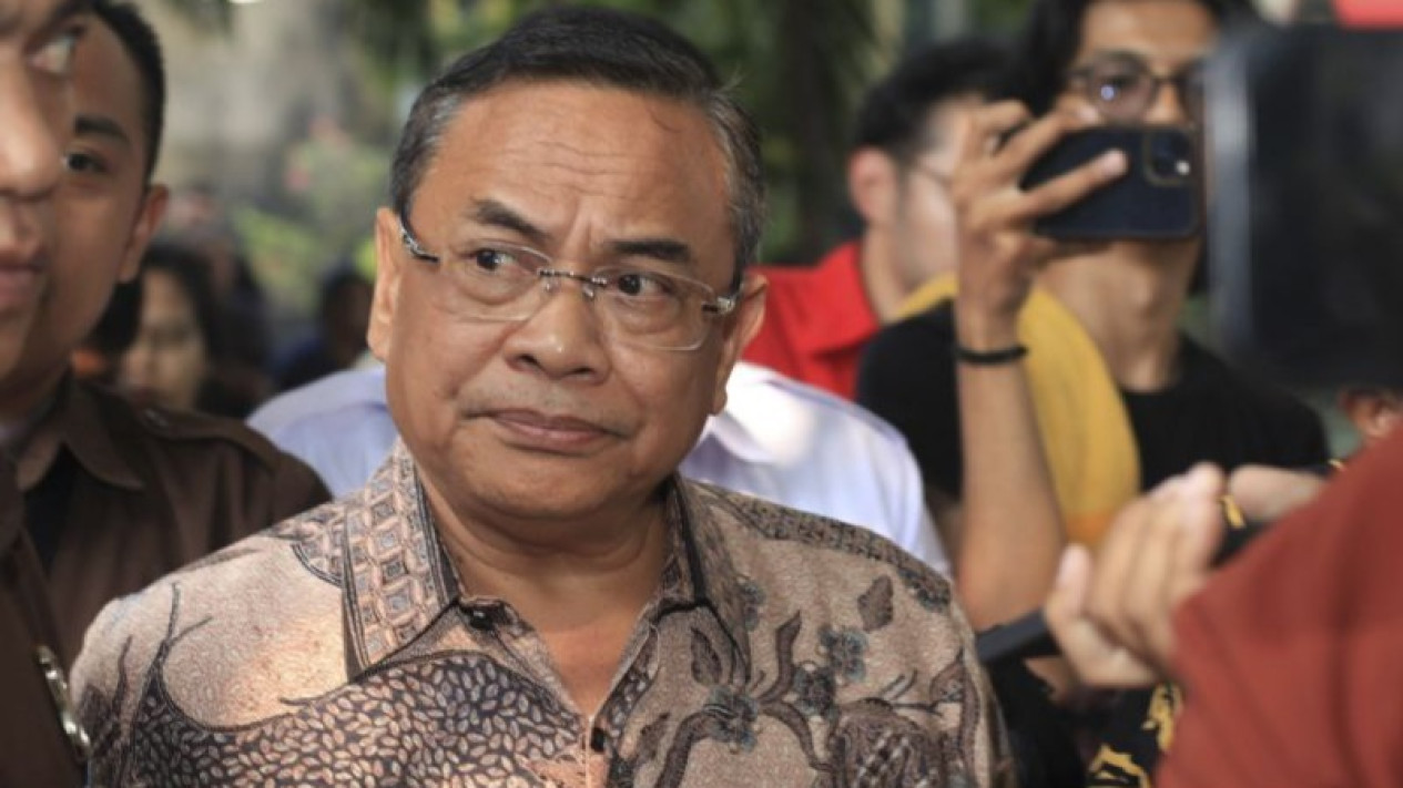 Dulu Ogah Mundur dan Ngaku Amanah, Kini Bupati Pati Sudewo Malah Terjaring OTT KPK
            - galeri foto