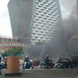 Mahasiswa Berbagai Kampus di Makassar Unjuk Rasa Tolak Pilkada Lewat DPRD