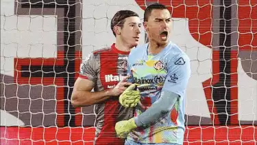Kiper Timnas Indonesia Emil Audero di Cremonese