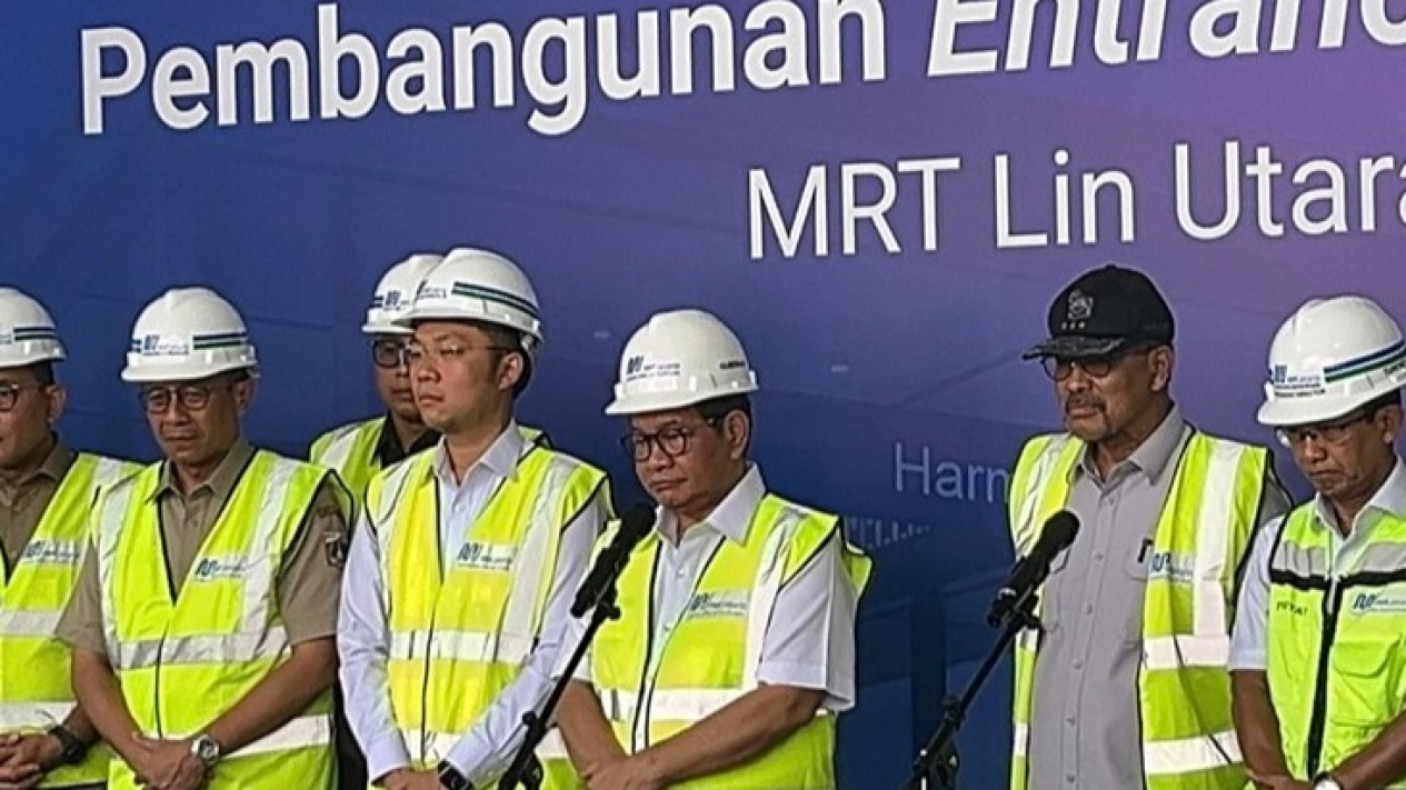 Groundbreaking Pintu Masuk Stasiun MRT Harmoni, Gubernur DKI Yakin Jadi Kawasan TOD Paling Ramai
            - galeri foto
