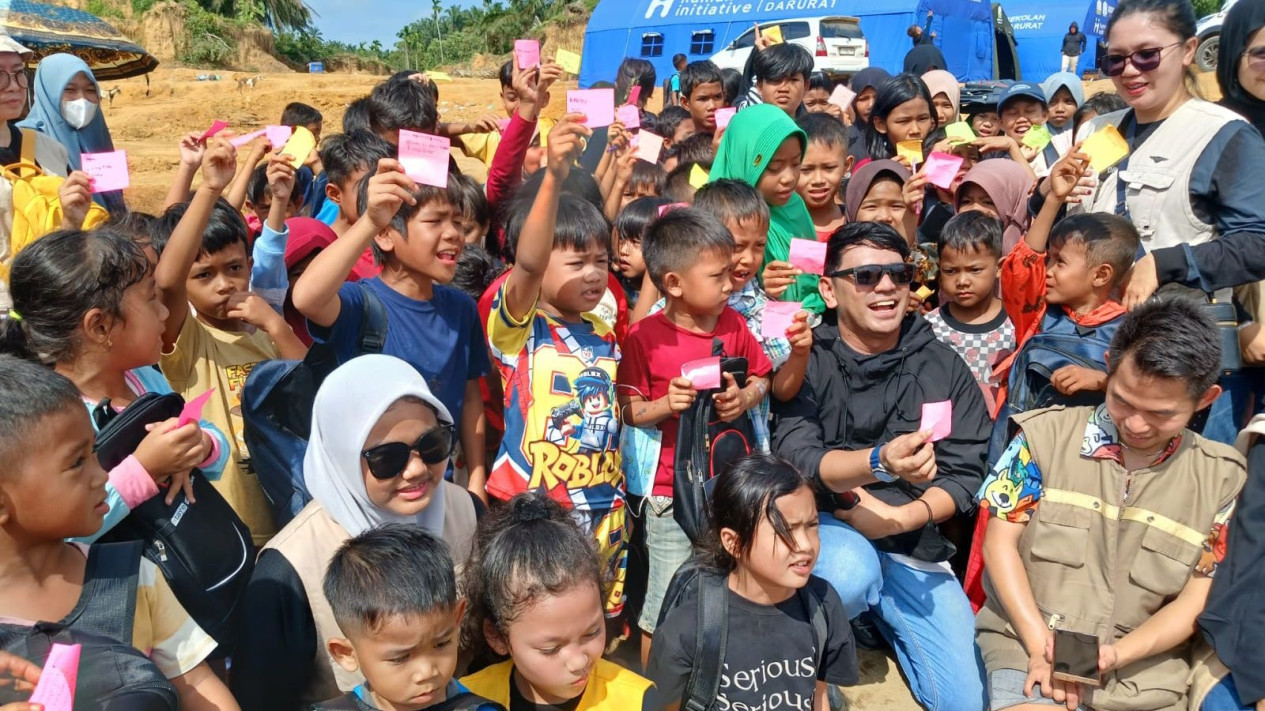 Kertas Harapan Anak Pengungsi Banjir Aceh Tamiang Siap Dikirim ke Presiden
            - galeri foto