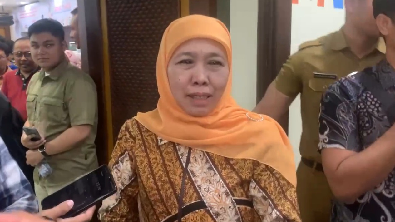 Pasca KPK OTT Walikota Madiun, Gubernur Khofifah Hormati Proses Hukum
            - galeri foto