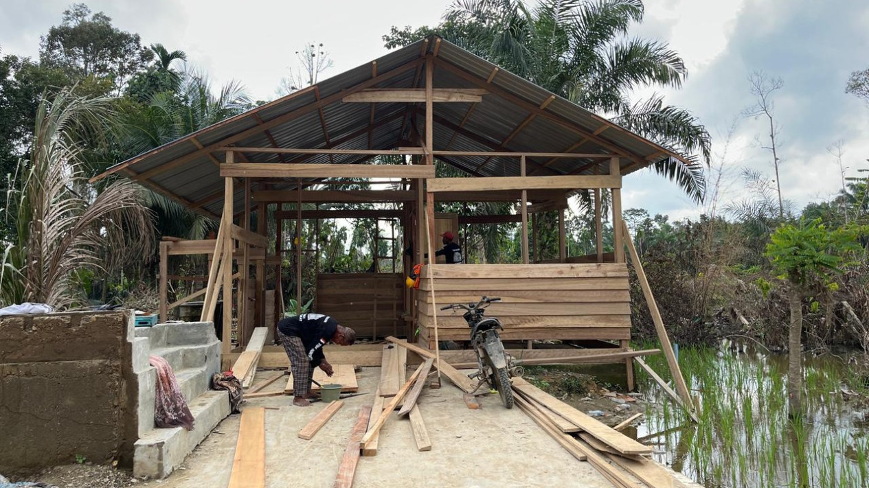 UGM Jalankan Respons Berlapis Pascabanjir Aceh Melalui Energi Surya dan Hunian Sementara
            - galeri foto