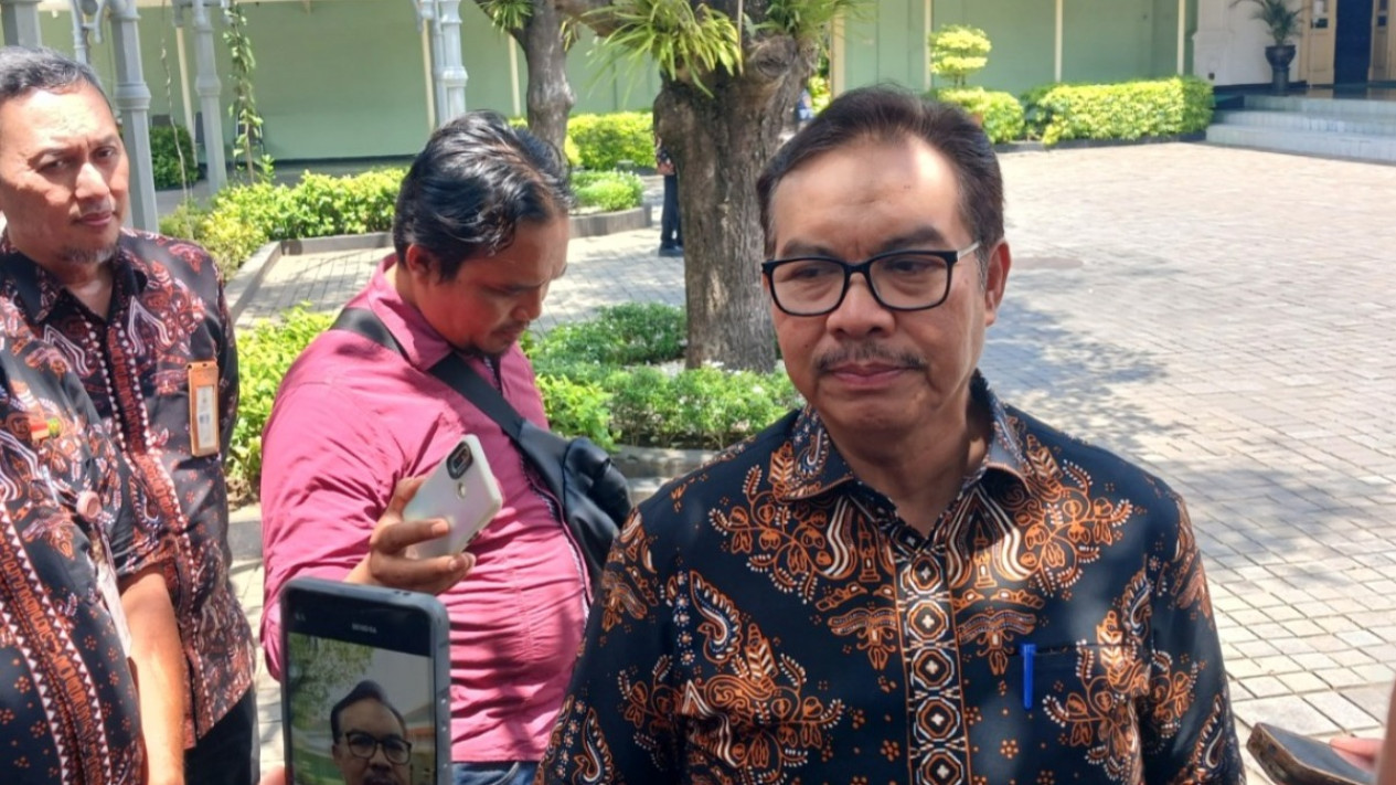 Parkiran Senopati Bebas Bus Wisatawan, Pemkot Yogyakarta Alihkan ke Giwangan dan THR
            - galeri foto