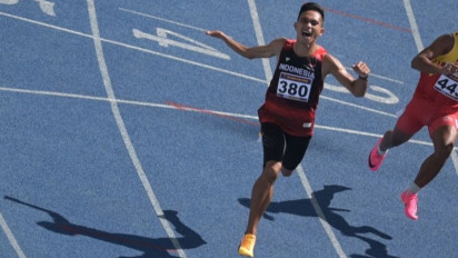 Nur Ferry Pradana Mengamuk di Thailand! Emas 200 Meter APG 2025 Jadi Milik Indonesia