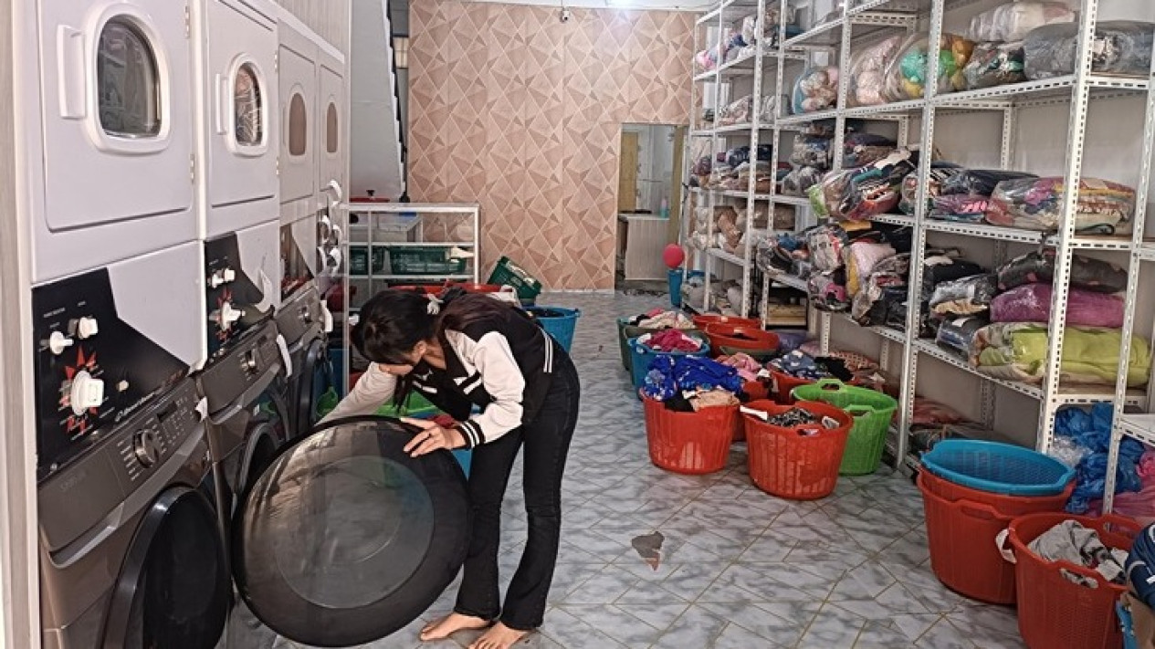 KUR BRI Dorong UMKM Kabanjahe Naik Kelas, dari Usaha Es Buah Menjadi Laundry Express
            - galeri foto