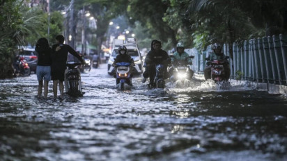 Jakarta Dikepung Banjir, Istana Minta Maaf dan Siapkan “Grand Design” Nasional Atasi Banjir Jawa