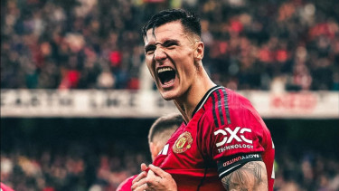 Momen Michael Carrick Peluk Sesko Usai MU Hajar Man City 2-0, Carrick: Sinyal Striker Ini Bakal Jadi Andalan Setan Merah?