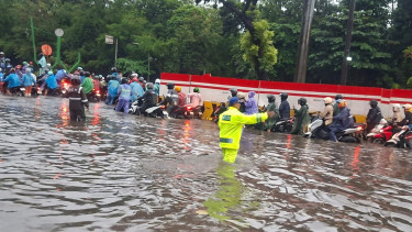 Berita Foto: Jakarta Dikepung Banjir