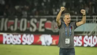 Laga Krusial Persis Solo Vs Borneo FC, Milomir Seslija Siapkan Pembuktian Pemain Baru