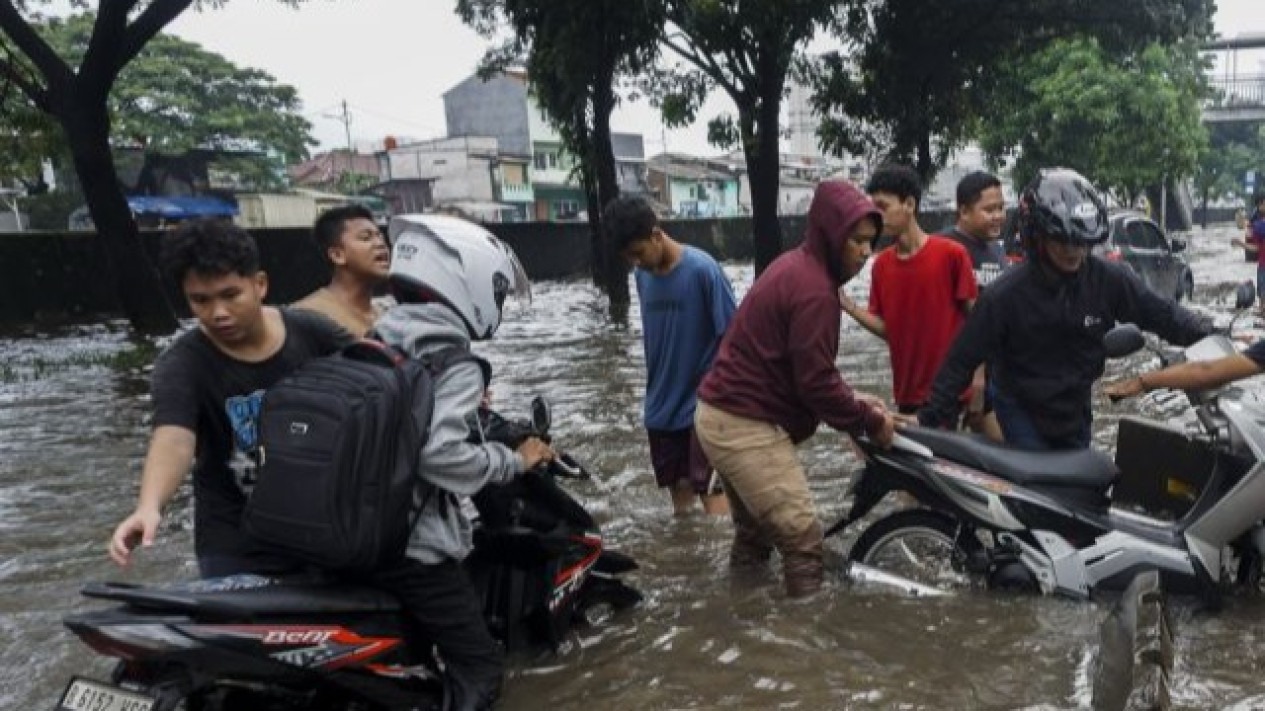 Siswa Sekolah di Jakarta Belajar dari Rumah Hari Ini Hingga 28 Januari, Berikut Isi Lengkap Edaran Dinas Pendidikan
            - galeri foto