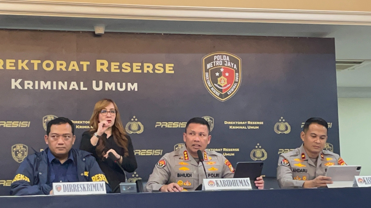 Polisi Tangkap Dua Pelaku Pembacokan Pria hingga Tewas di Bekasi, Dua Pelaku Lain Masih DPO
            - galeri foto