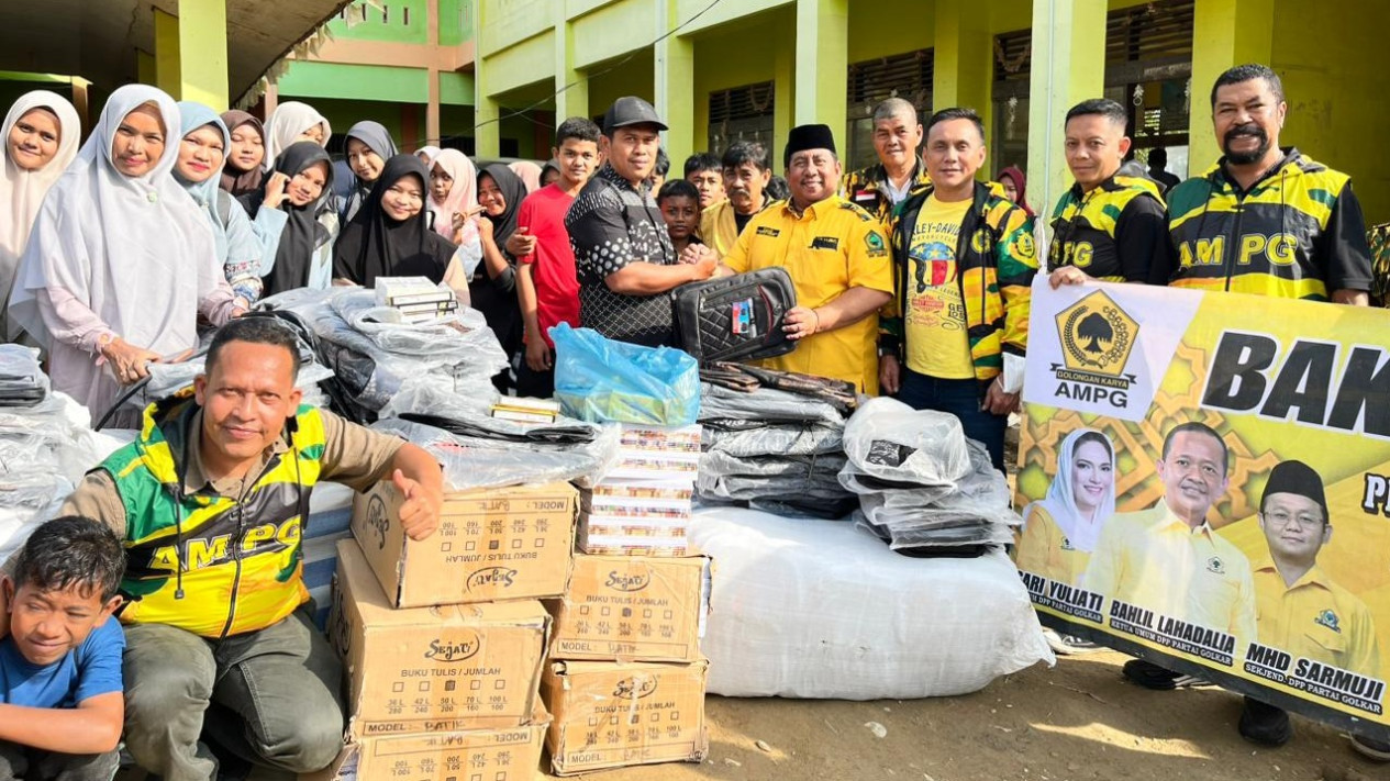 Rangkaian HUT ke-24, AMPG Beri Bantuan 2.000 Paket Perlengkapan Sekolah di Aceh Tamiang
            - galeri foto