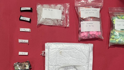 Polisi Ringkus Pasutri Bandar Narkoba di Jakpus, Sita Barang Bukti Sabu dan Ribuan Pil Ekstasi
