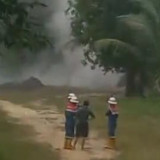 Pipa Pertamina di Desa Gunung Raja Bocor Semburkan Gas, Warga Ngungsi Khawatir Terjadi Ledakan