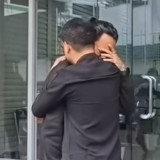 Air Mata Reza Arap Tumpah Dipelukan Sahabat, Selebgram Fadil Jaidi Beri Pesan Bijak: Mohon Doanya