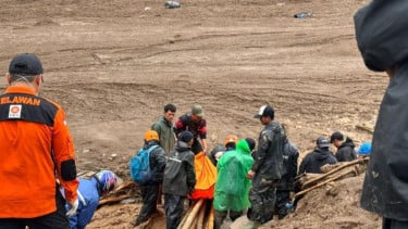 Lereng Gunung Burangrang di Bandung Barat Longsor: 10 Orang Tewas, 82 Warga Hilang