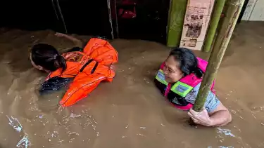 Berita Foto: Permukiman Kebon Pala Jakarta Timur, Masih Terendam Banjir Nyaris Dua Meter