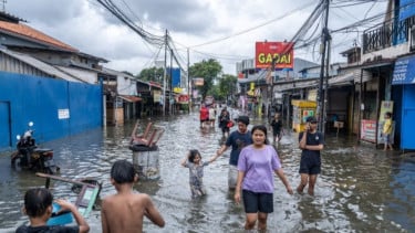 Update Banjir Jakarta Sabtu Malam: 46 RT Masih Terendam