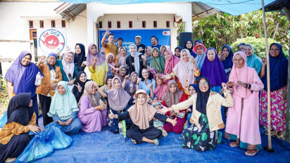 Bantu Pemulihan Warga Terdampak Bencana di Sumbar, YIS Salurkan Ratusan Paket Sembako