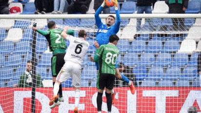 Derby Timnas Indonesia di Liga Italia: Jay Idzes Balaskan Dendam Putaran Pertama dari Emil Audero 