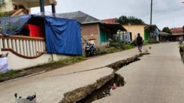 Pergerakan Tanah Hantam Cikulur Banten, Belasan Rumah dan Mushalla Terancam Ambruk