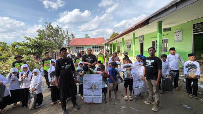 Tak Hanya Bantu Korban Banjir, Garda Satu Peduli Kini Datangi Sekolah Terpencil di Sumbar