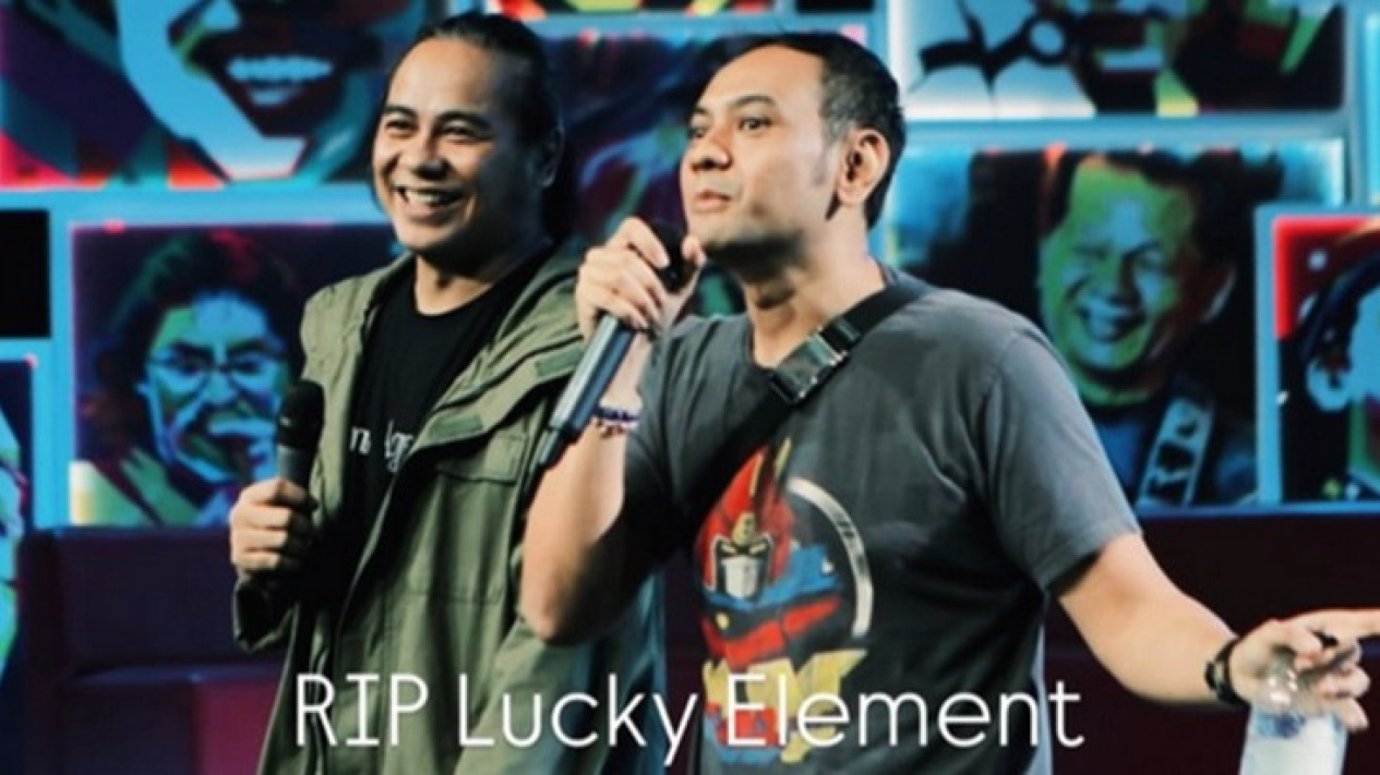 Sempat Berjuang Cuci Darah, Vokalis Element Lucky Widja Meninggal Dunia di Usia 49 Tahun
            - galeri foto