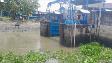 Pintu Kuro Dibuka, Banjir Luapan Sungai Bengawan Jero Mulai Berangsur Surut