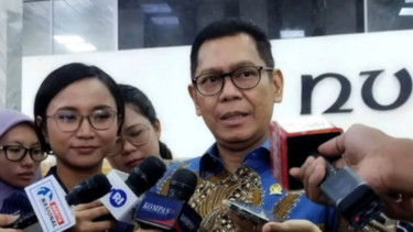 Adies Kadir Jadi Calon Hakim MK, Komisi III Setuju