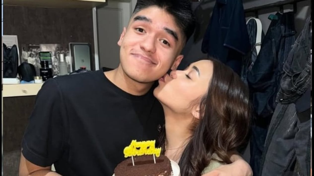 Tak Menyangka Lula Lahfah Pergi Begitu Cepat, sang Adik Ungkap Janjinya yang Belum Dipenuhi kepada Kakak Tercinta
            - galeri foto