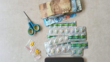 Orang Tua Wajib Waspada, Polisi Bongkar Peredaran Obat 'Penghilang Takut' yang Biasa Dipakai Remaja di Bekasi