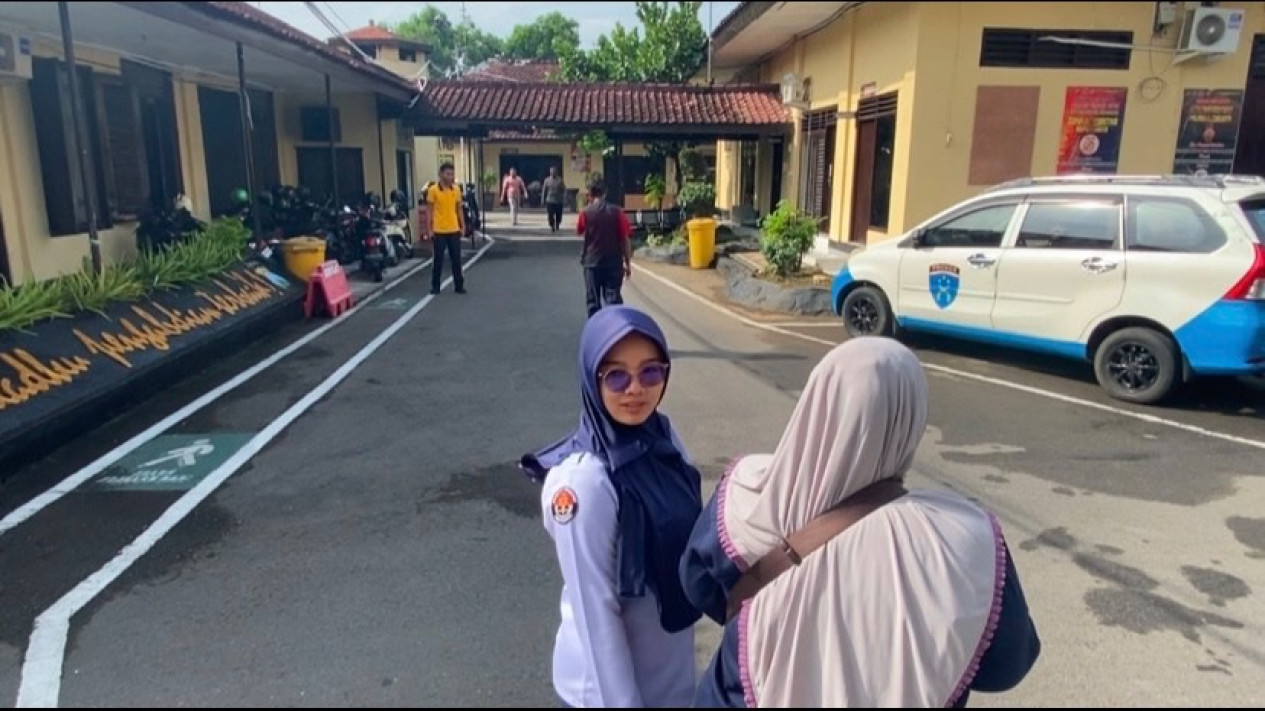 Gempa M 5,5 Guncang Pacitan, Getarannya Terasa hingga Blitar
            - galeri foto