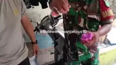 Viral Penjual Es Gabus Dituding Pakai Bahan Spons, Aparat TNI-Polri Akui Terlalu Cepat Ambil Kesimpulan, Langsung Minta Maaf ke Kakek Sudrajat