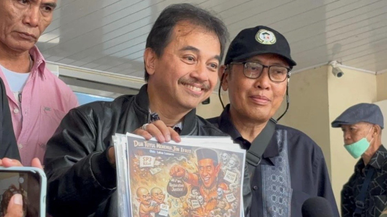 Roy Suryo Buka Suara Soal Laporan Eggi Sudjana Terkait Pencemaran Nama Baik: Saya Hanya Menindaklanjuti Artikel Lukas Luwarso
            - galeri foto