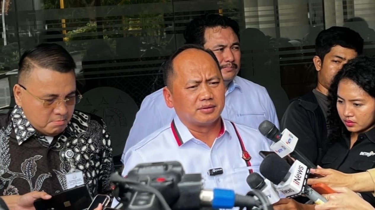 Soal Kejagung Jemput Tiga Kejari Padang Lawas-Magetan: Ada Pelaporan Tidak Profesional dalam Penanganan Perkara
            - galeri foto