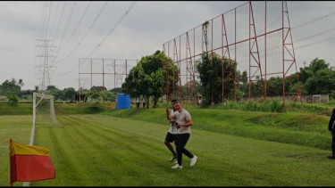 ‎Kejutan! John Herdman Blusukan Pantau Sesi Latihan Persija Jakarta