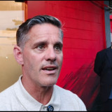 Momen John Herdman Kebingungan saat Sapa Awak Media Pakai Bahasa Indonesia di Sesi Latihan Persija: Selamat Malam atau Sore? 