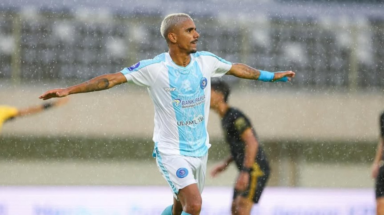 Pemain PSBS Biak Dapat Serangan Rasis dan Ancaman Serius Terhadap Anaknya usai Laga Kontra Persib Bandung
            - galeri foto