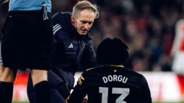 Ujian Berat Michael Carrick, Manchester United Kehilangan Bek Muda Potensial Gegara Ini