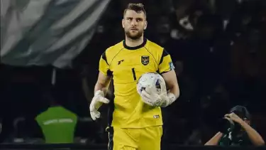 Kiper Timnas Indonesia Maarten Paes kabarnya makin dekat ke Ajax Amsterdam