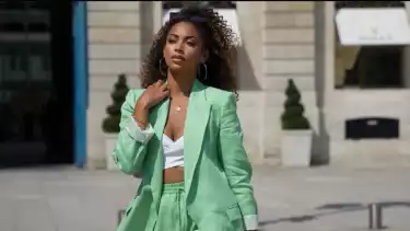 Potret Melissa Chovet, kekasih Layvin Kurzawa, pemain Persib Bandung