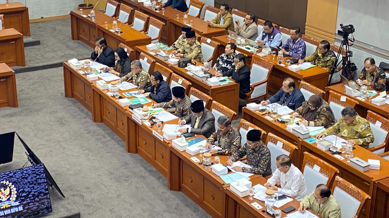 Kemenag Minta Tambah Anggaran 2026 Rp5,87 Triliun ke DPR, Buat Bayar Tunjangan Guru dan Dosen
            - galeri foto