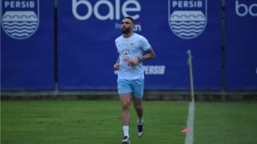Eks Bintang PSG Akhirnya Turun Lapangan! Begini Kondisi Terbaru Layvin Kurzawa di Persib Bandung