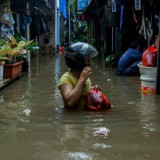 Hingga Malam Ini, 42 RT dan 10 Ruas Jalan di Jakarta Masih Terendam Banjir